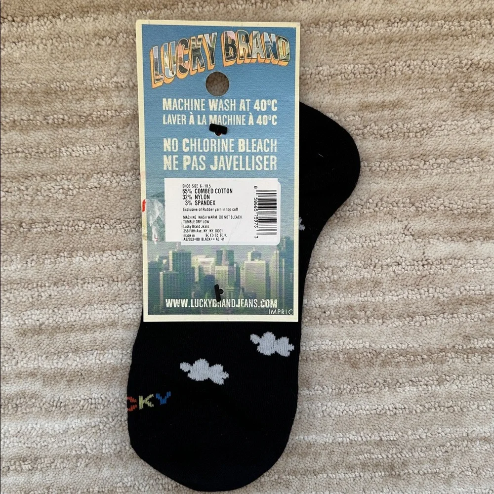 NWT 2 Pairs of Lucky Brand Walking on a Cloud Socks Black Blue Pair with Clouds